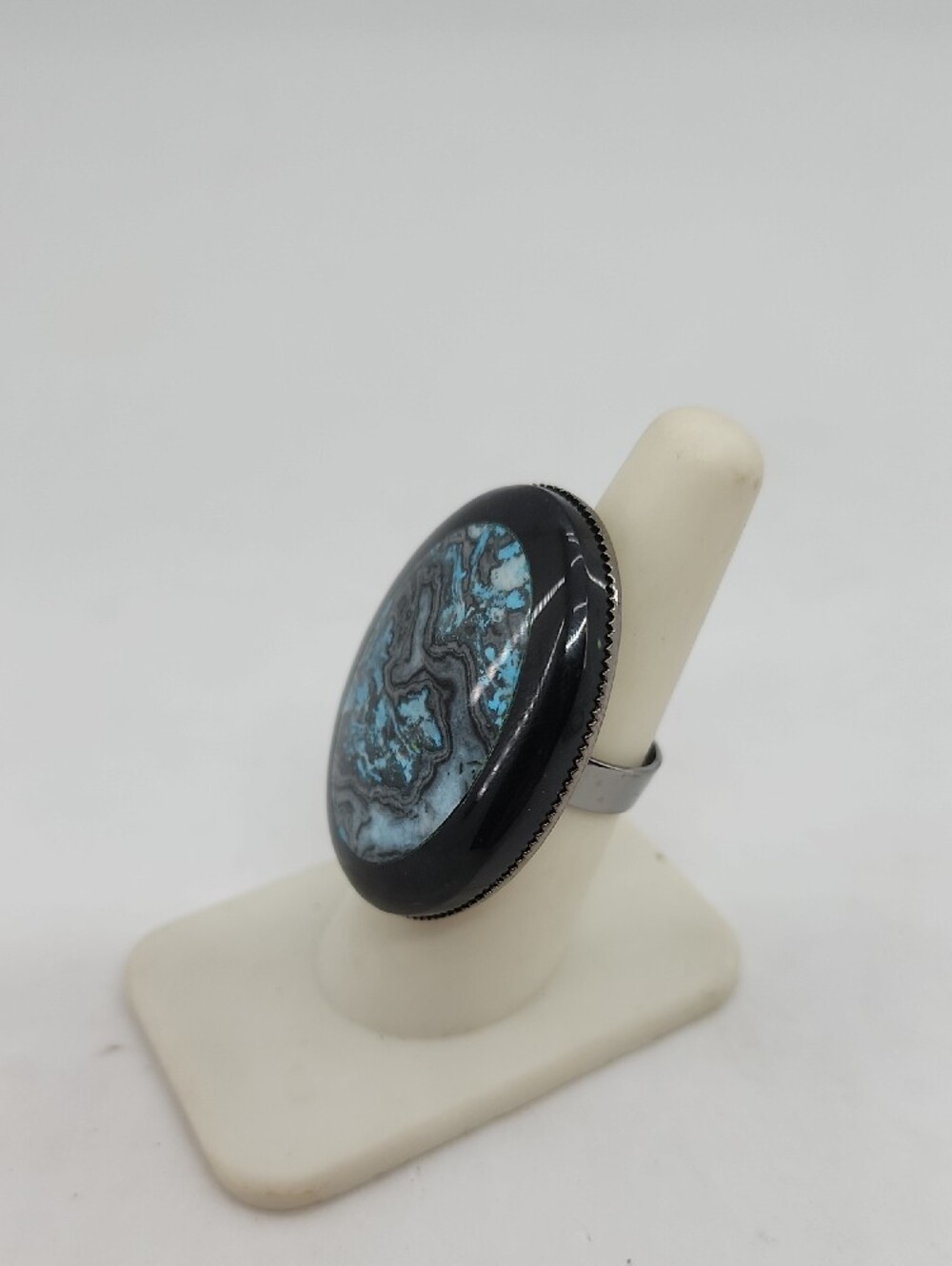 GASOLINE GLAMOUR COCKTAIL RING - Picture 2 of 5